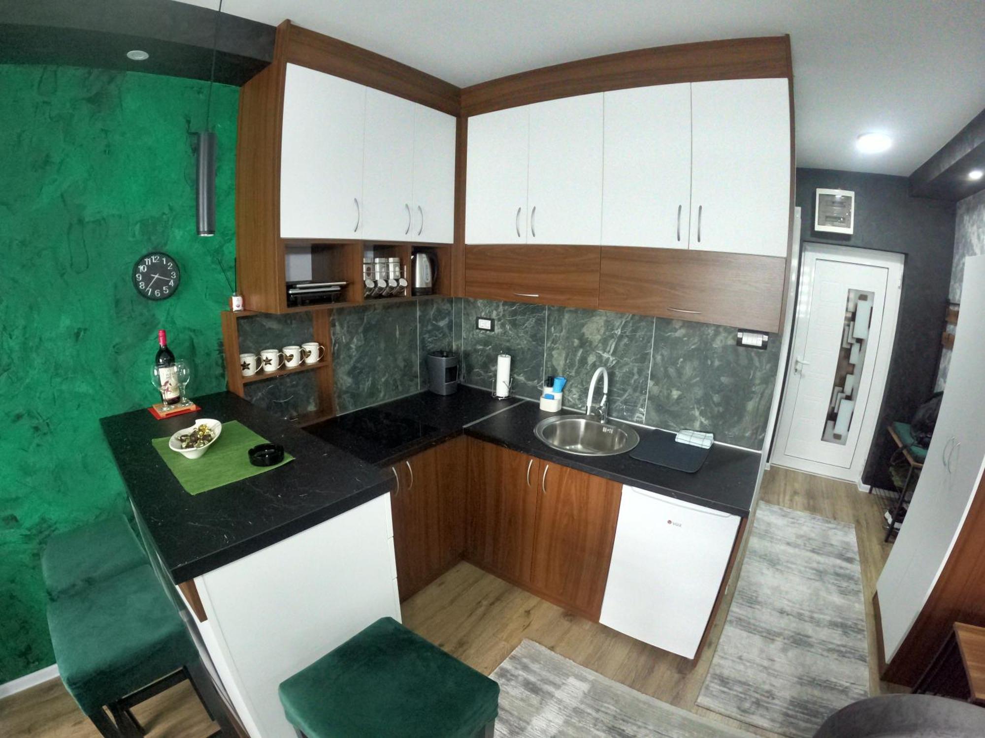 Aleksandar 2 Apartment *